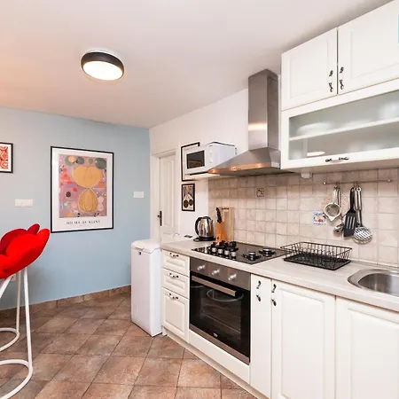 Apartment Kontra *